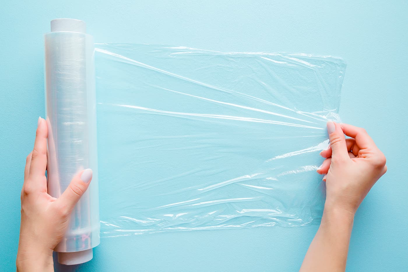 Процесс упаковки продуктов